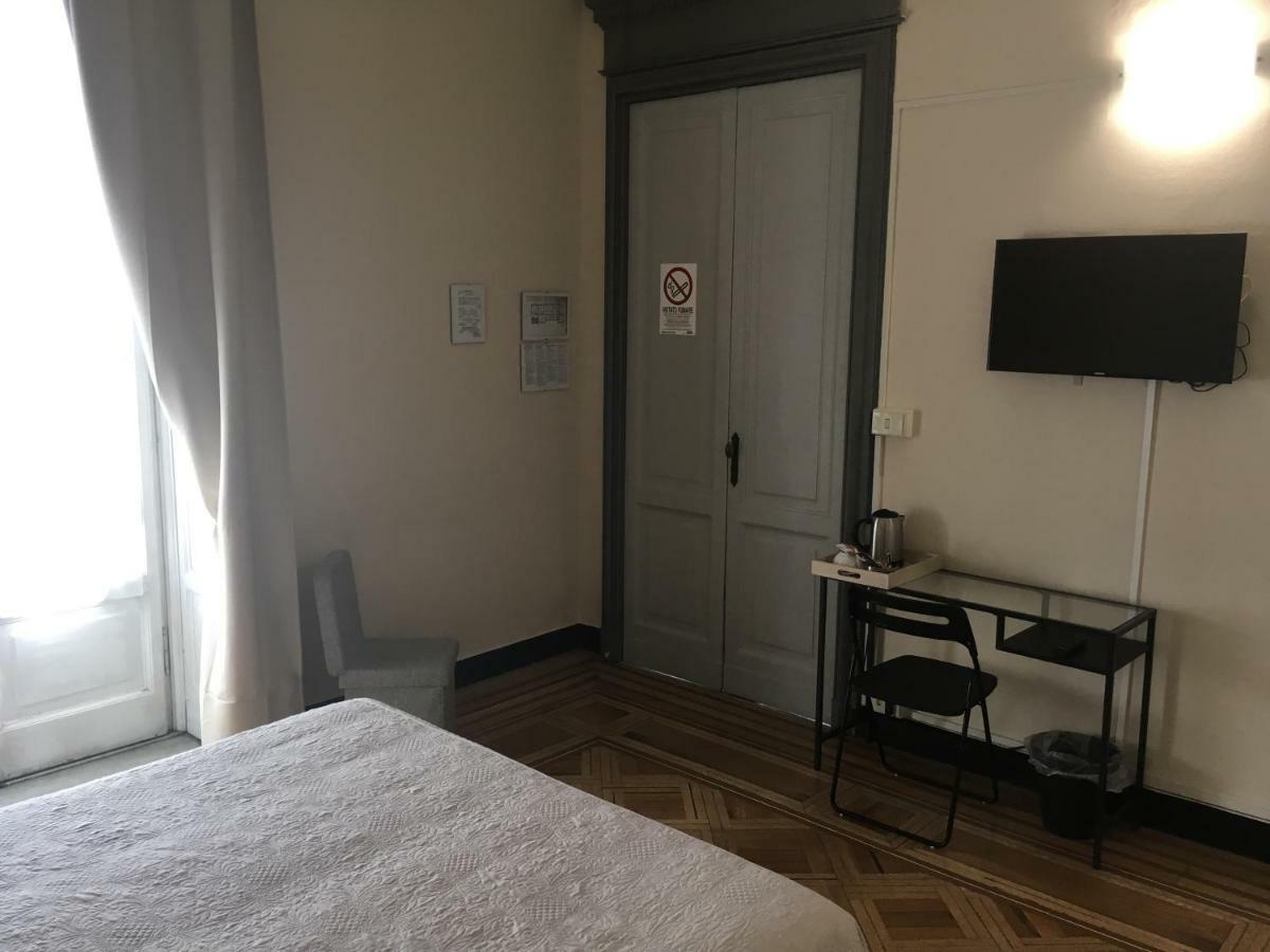 Check-Inn Rooms Genova Centro Exterior foto