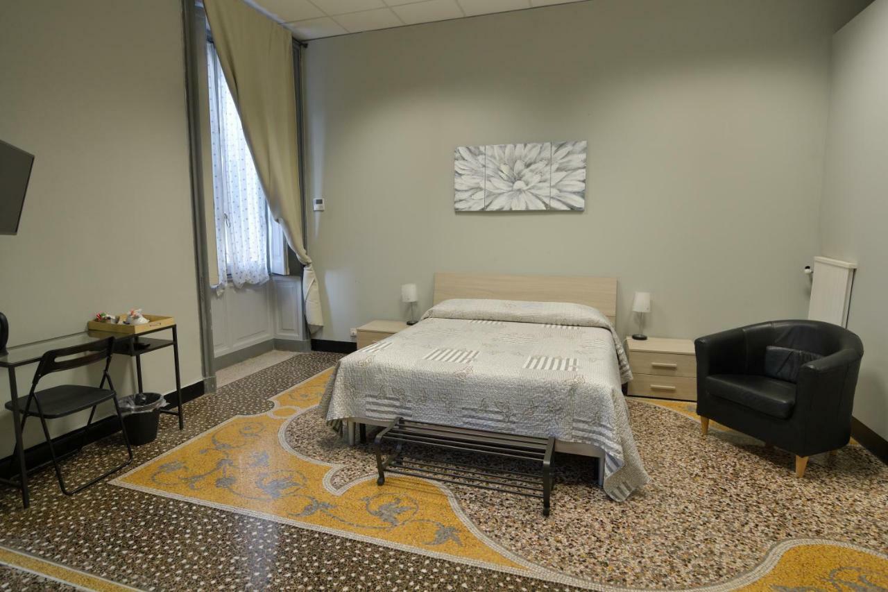 Check-Inn Rooms Genova Centro Exterior foto