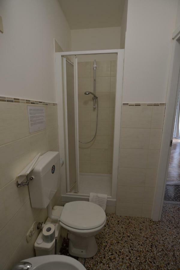 Check-Inn Rooms Genova Centro Exterior foto